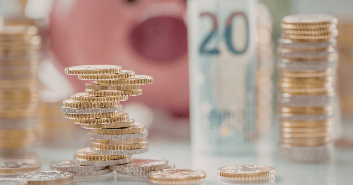 Le Livret A a perdu la moitié de son taux en un an — et les Français commencent à partir