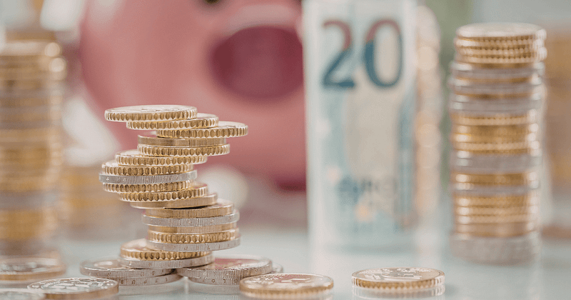 Le Livret A a perdu la moitié de son taux en un an — et les Français commencent à partir